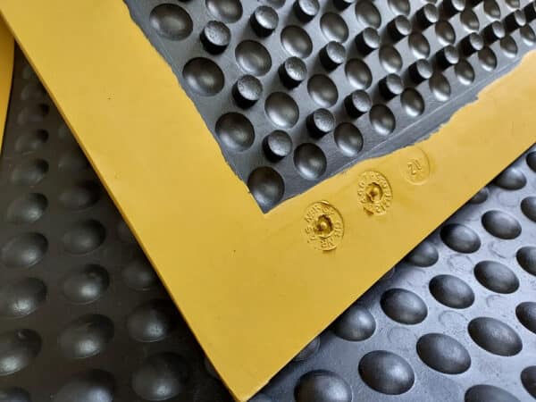 Strata mat 600x450 1